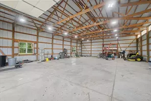 12266 N Grove Rd, Sycamore, IL 60178 - Photo 5