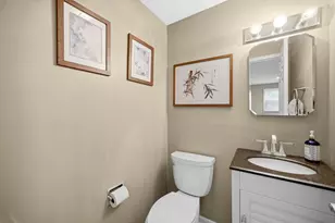 1105 N Hemlock Ln, Mount Prospect, IL 60056 - Photo 17