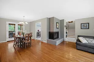 1105 N Hemlock Ln, Mount Prospect, IL 60056 - Photo 3