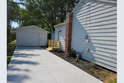 3015 Ezekiel Avenue, Zion, IL 60099 - Photo 13