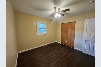 3015 Ezekiel Avenue, Zion, IL 60099 - Photo 9