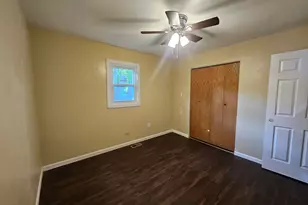 3015 Ezekiel Ave, Zion, IL 60099 - Photo 9