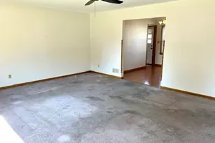 203 Oneill St, Joliet, IL 60436 - Photo 5