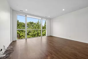529 N Claremont Ave, Chicago, IL 60612 - Photo 3