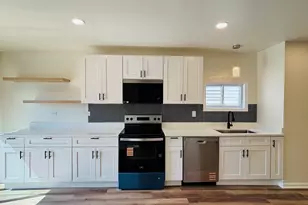 2750 S Sacramento Ave, Chicago, IL 60623 - Photo 5