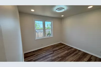 2750 S Sacramento Avenue, Chicago, IL 60623 - Photo 7