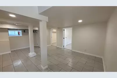 2750 S Sacramento Avenue, Chicago, IL 60623 - Photo 17