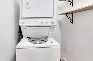 2157 W Erie St, Chicago, IL 60612 - Photo 25