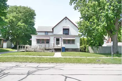 313 N 5th Street, Watseka, IL 60970 - Photo 1