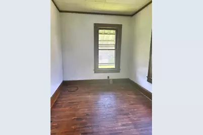 313 N 5th Street, Watseka, IL 60970 - Photo 13