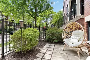 2631 N Hartland Ct, Chicago, IL 60614 - Photo 39