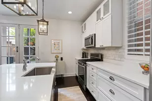 2626 N Wayne Ave, Chicago, IL 60614 - Photo 5