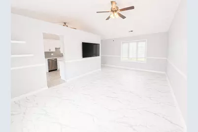 828 Huron Court, Carol Stream, IL 60188 - Photo 3