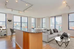 330 N Jefferson St, Chicago, IL 60661 - Photo 3
