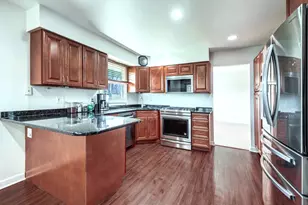 11 Birchwood Ave, Deerfield, IL 60015 - Photo 7