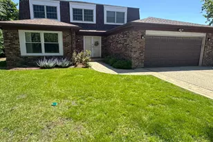 11 Birchwood Ave, Deerfield, IL 60015 - Photo 1