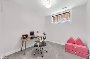 1718 W Superior St, Chicago, IL 60622 - Photo 47