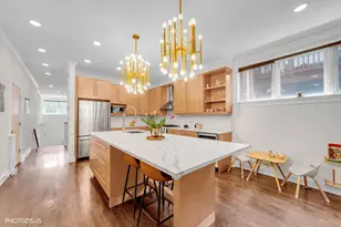 1718 W Superior St, Chicago, IL 60622 - Photo 13