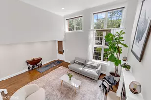 1718 W Superior St, Chicago, IL 60622 - Photo 7