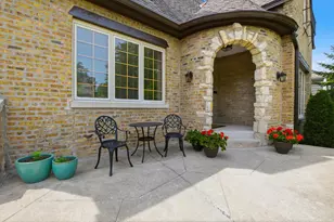822 S Chester Ave, Park Ridge, IL 60068 - Photo 3