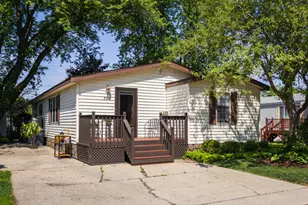 38569 N Sheridan Rd, Beach Park, IL 60099 - Photo 3