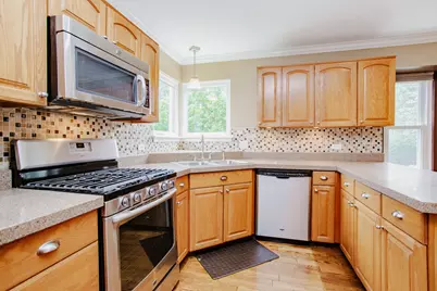 1020 Pembridge Road, Lake Zurich, IL 60047 - Photo 13