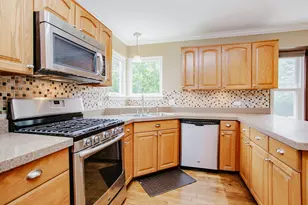 1020 Pembridge Rd, Lake Zurich, IL 60047 - Photo 13