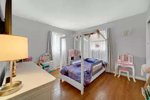 9115 N Gross Point Rd, Skokie, IL 60077 - Photo 11