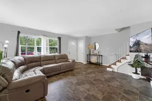9115 N Gross Point Rd, Skokie, IL 60077 - Photo 5