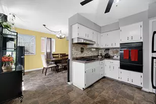 9115 N Gross Point Rd, Skokie, IL 60077 - Photo 9