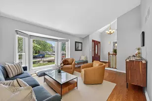 1205 Ardmore Dr, Naperville, IL 60540 - Photo 13