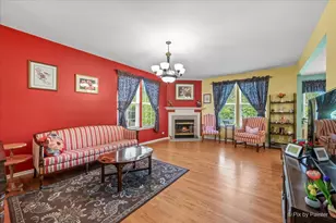 4041 Whitehall Ln, Algonquin, IL 60102 - Photo 9