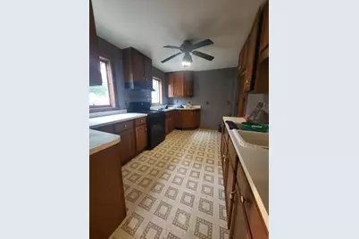 900 W Jackson Street, Ottawa, IL 61350 - Photo 11