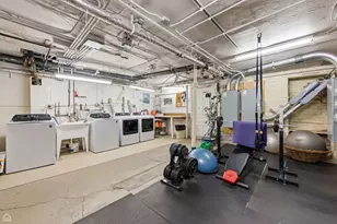 628 W Sheridan Rd, Chicago, IL 60613 - Photo 19