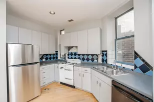 952 N Noble St, Chicago, IL 60642 - Photo 3