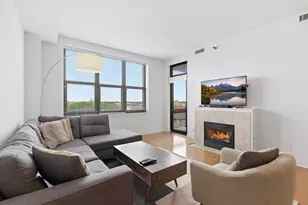 3140 N Sheffield Ave, Chicago, IL 60657 - Photo 3