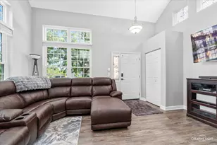 265 Grays Dr, Oswego, IL 60543 - Photo 5