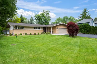 16 S Maple Lane, Prospect Heights, IL 60070 - Photo 1