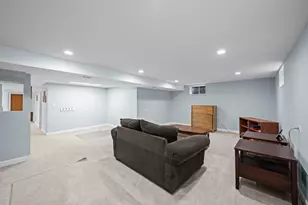 16 S Maple Ln, Prospect Heights, IL 60070 - Photo 13