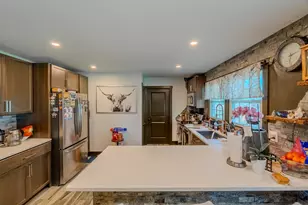 680 Indian Spring Ln, Buffalo Grove, IL 60089 - Photo 9