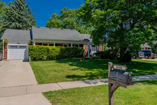 680 Indian Spring Ln, Buffalo Grove, IL 60089 - Photo 1