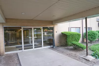 725 W Dempster Street #308, Des Plaines, IL 60016 - Photo 3