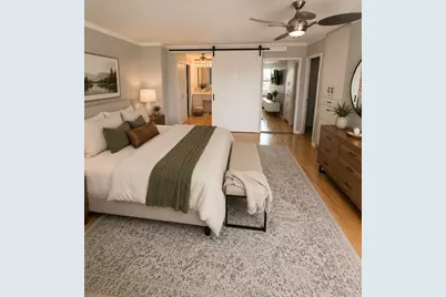 1255 N Sandburg Terrace #2210, Chicago, IL 60610 - Photo 3