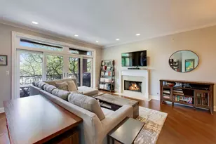 2912 N Sheffield Ave, Chicago, IL 60657 - Photo 3