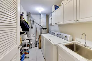 2912 N Sheffield Ave, Chicago, IL 60657 - Photo 19