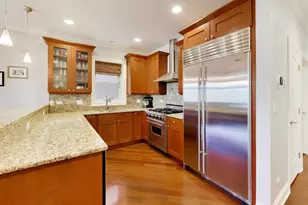 2912 N Sheffield Ave, Chicago, IL 60657 - Photo 9