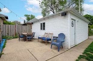 4154 N Dickinson Ave, Chicago, IL 60641 - Photo 15
