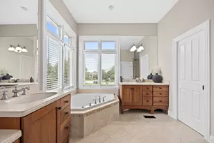 10N767 Newport Ct, Elgin, IL 60124 - Photo 27
