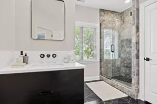 10N767 Newport Ct, Elgin, IL 60124 - Photo 35