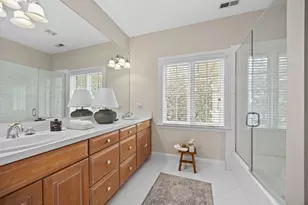 10N767 Newport Ct, Elgin, IL 60124 - Photo 33